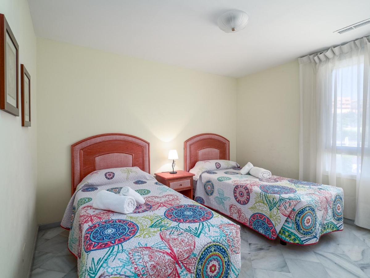 Fantastic Beachfront Apartment Estepona Exterior photo