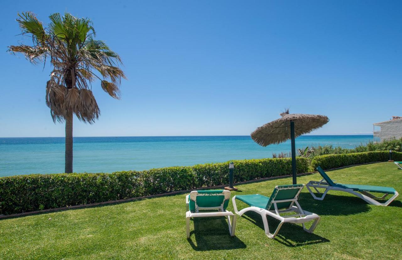 Fantastic Beachfront Apartment Estepona Exterior photo